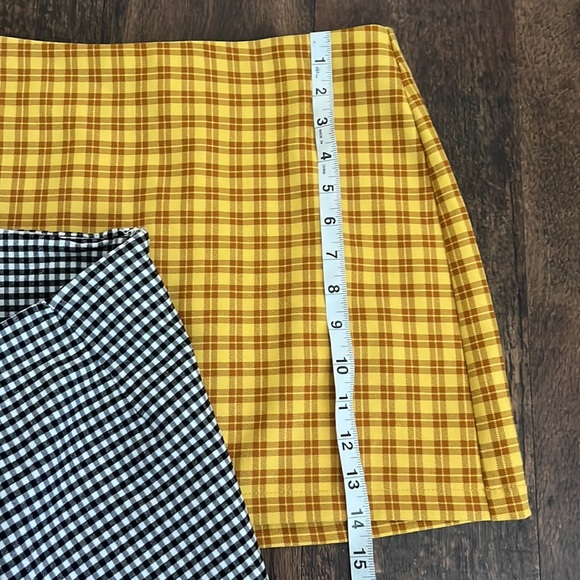 Lot of 2 Urban Outfitters Plaid Mini Skirts Size S/P with Pockets - Picture 9 of 10